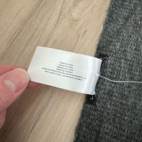 NWT Lucky Brand Dark Grey Solid Brushed Scarf - Picture 5 of 9